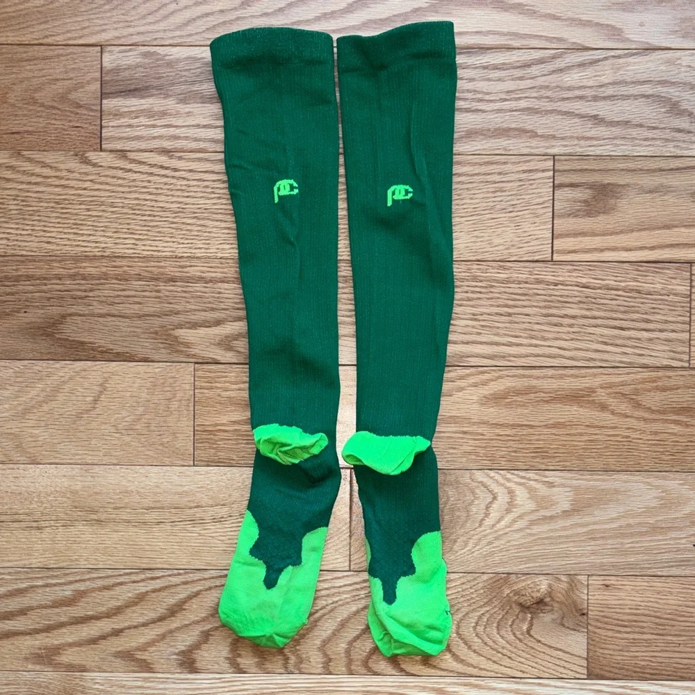 Pro Compression Socks - Picture 3 of 3